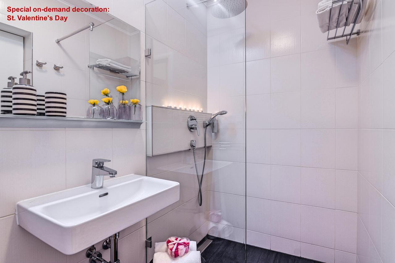 Air Conditioned Terrace Apartment Prag Dış mekan fotoğraf